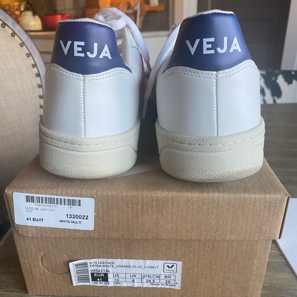 VEJA V-10 White/Orange/Cobalt Size 41/US 10 - Worn one time. Too big for me!